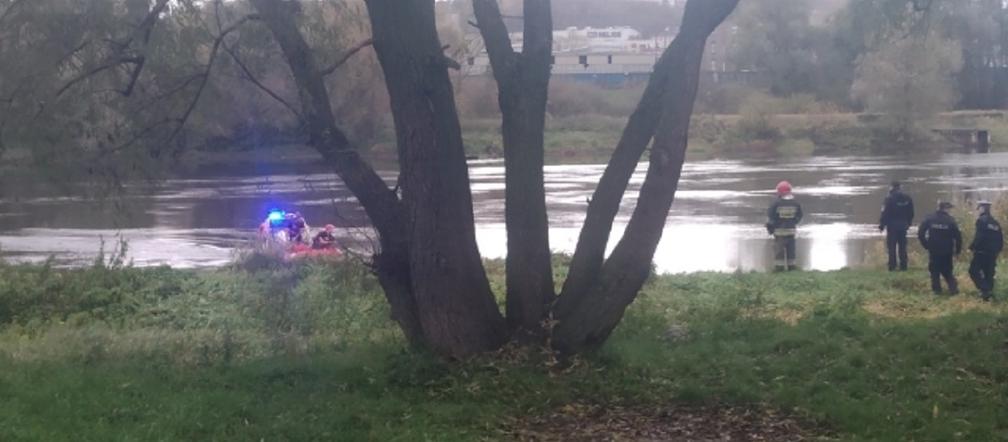 Zwłoki wyłowione z Warty.  Jak przebiegała akcja strażaków i policji. 