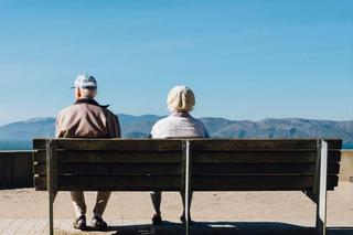 Zadłużenie emerytów wynosi miliardy. Zaskakujące dane z Warmii i Mazur