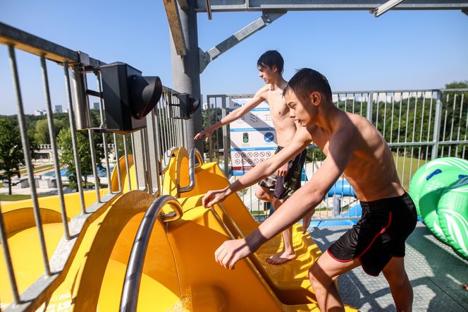 Kultowa Fala w Chorzowie otwarta po 10 latach, ale tłumów nie było