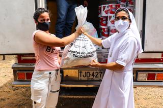 Wenezuelczycy w Kolumbii: Caritas pomaga im walczyć z głodem