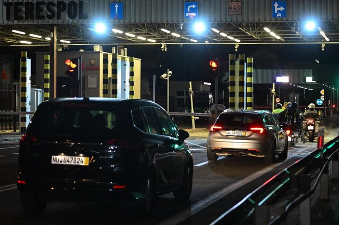 Kolejki na przejściach granicznych z Białorusią