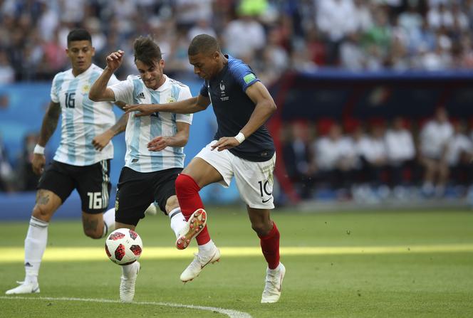 Nicolas Tagliafico, Kylian Mbappe, Francja-Argentyna