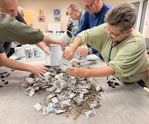 Rekordowa kwesta na rzecz zabytkowych grobów w Grudziądzu! Policzyli zebrane środki