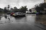 Gwałtowna burza w Warszawie. Ulicami płyną rzeki