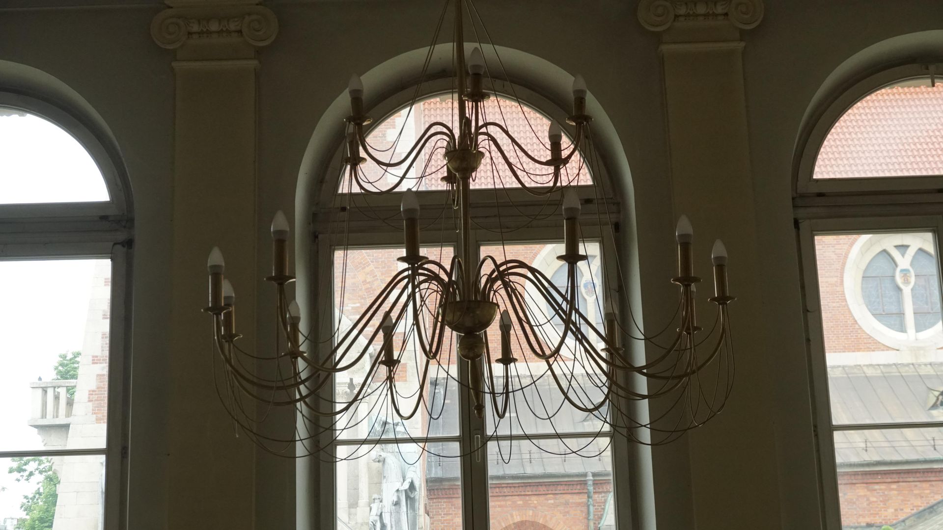 Dawny Szpital Uniwersytecki przy ul. Kopernika w Krakowie - żyrandol