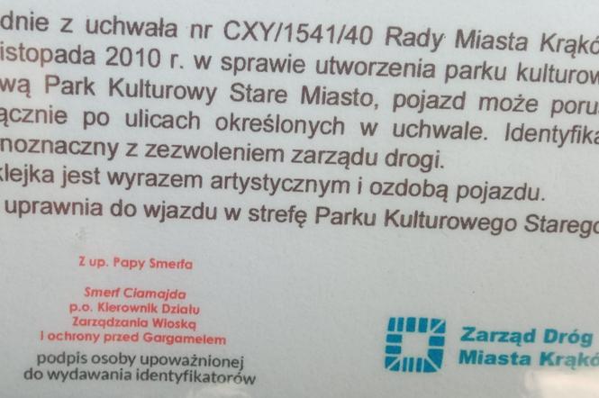 Identyfikator wydany przez... Papę Smerfa