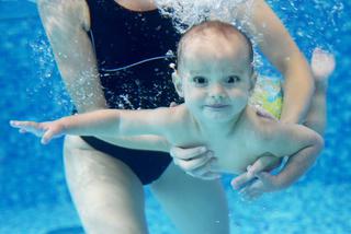 Chcesz zadbać o zdrowie i sprawność dziecka? Idź z nim na basen!