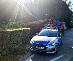 Ogromny dźwig staranował dom pod Puckiem! Budynek jest całkowicie zniszczony