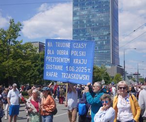 Uczestnicy Wielkiego Marszu Patriotów Rafała Trzaskowskiego