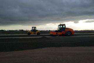 Lotnisko w Radomiu. Pogoda sprzyja budowie pasa startowego. Sprawdź postępy [ZDJĘCIA]