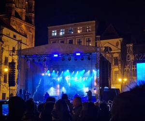 Majówka 2024 w Toruniu: Koncerty gwiazd, imprezy taneczne i wojskowe. Darmowe atrakcje, plan wydarzeń
