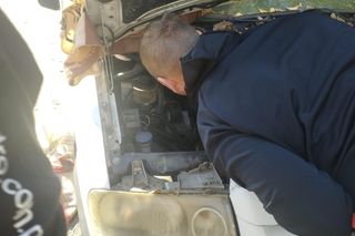 Kot pod maską samochodu w Czechowicach-Dziedzicach. Heroiczna walka fundacji i mieszkańców