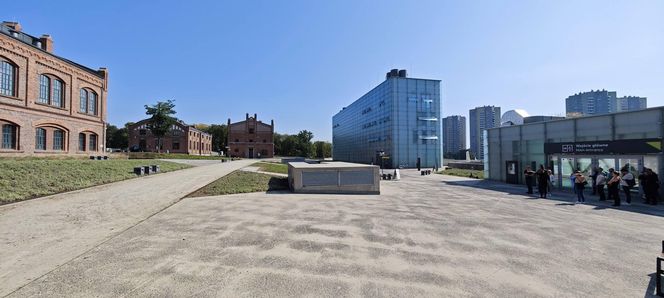 Strefa wejściowa do budynków Muzeum Śląskiego. 