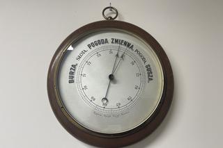 Ten zakład optyczny istnieje od 1910 roku. Przerwał dwie wojny, a przez inflację i ceny prądu grozi mu zamknięcie