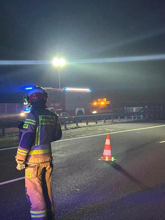 Śmierć na autostradzie A4. 49-latek zginął potrącony przez ciężarówkę