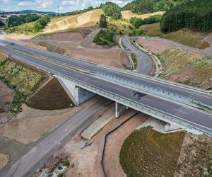 Odcinek Bolków – Kamienna Góra liczy w sumie nieco ponad 16 kilometrów długości. W dłuższym tunelu będzie odcinkowy pomiar prędkości