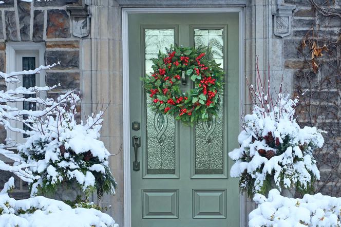 Wianek bożonarodzeniowy na drzwi