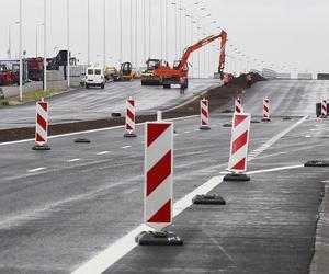 Tysiąc kilometrów nowych dróg w Polsce w ciągu trzech lat. Trwają prace