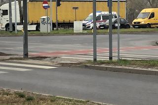 Wypadek w Toruniu. Tir zahaczył o pojazd szkoły jazdy