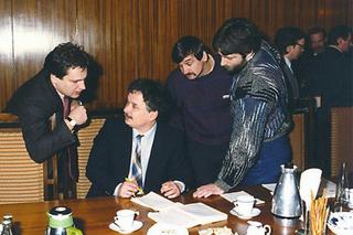 Zwycięstwo, kapitulacja, zmowa? Kwadratura okrągłego stołu.