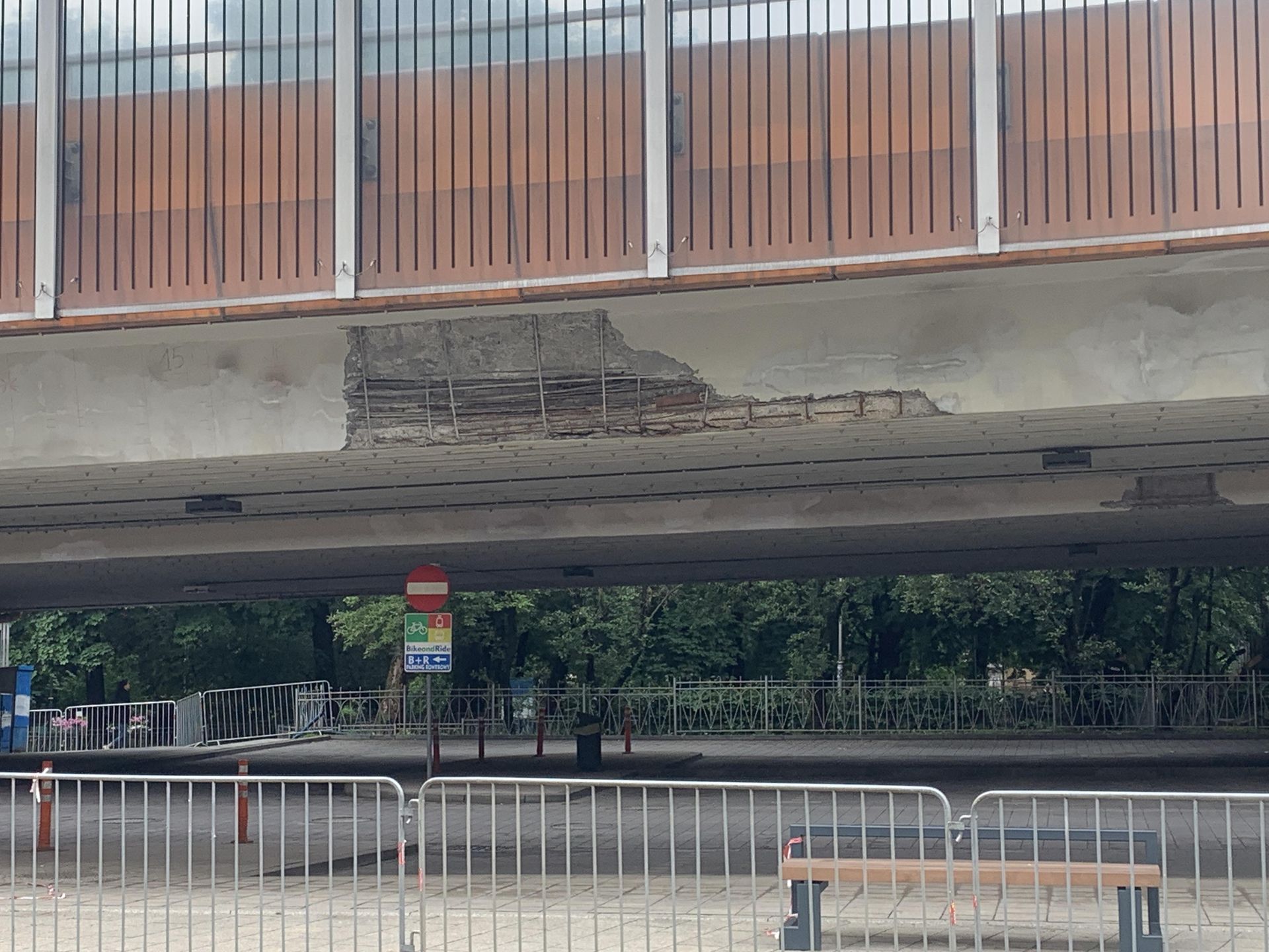 Estakada na Rynkiem w Chorzowie wyłączona z ruchu. Miasto czeka drogowy paraliż