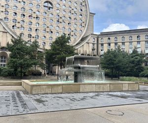 Picasso's Arenas. Budynek mieszkalny położony w Noisy-le-Grand pod Paryżem