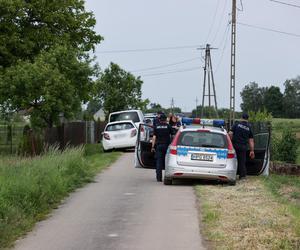 Makabryczne odkrycie w Woli Szczucińskiej. Ciała dwóch dziewczynek w pogorzelisku