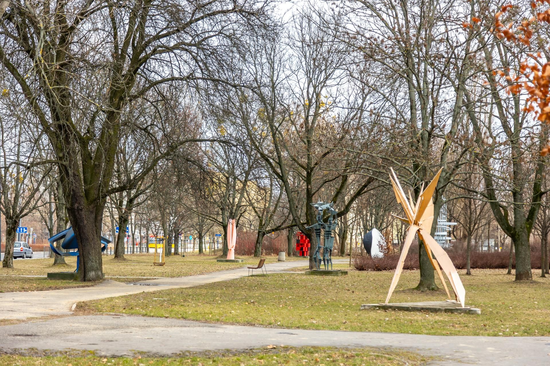 "Galeria samochodowa" w Warszawie na Woli