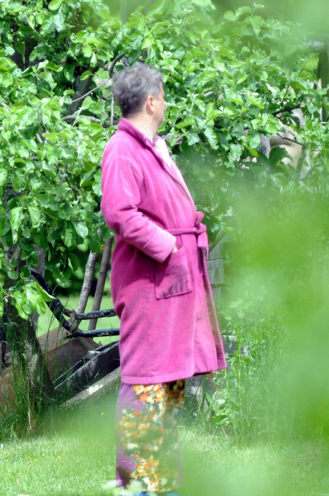 Polacy puścili go w szlafroku