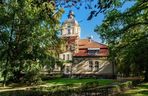 Ten zabytek na Warmii zwiedzają tysiące turystów. Jesienią wygląda magicznie!