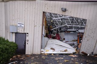 Tornada i burze zabijają na południu USA