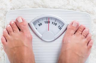 Jak nadwaga i otyłość wpływają na stopy? 