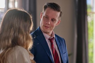 Na Wspólnej odc. 4102. Darek Żbik (Michał Mikołajczak), Kalina Trzeciak (Katarzyna Gałązka),