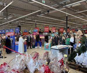 Tłumy gorzowian pojawiły się na otwarciu hipermarketu Carrefour w pasażu handlowym S1