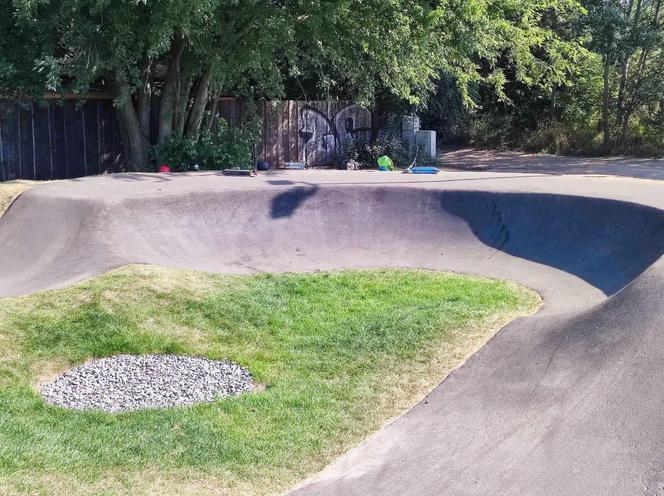 Siedlecki tor rowerowy pumptrack jest już otwarty i można z niego bezpiecznie korzystać