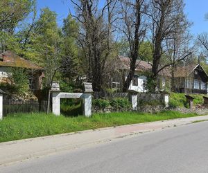 To miejsce w Małopolsce przyciąga turystów jesienią. Jego ozdobą jest unikatowy drewniany dwór