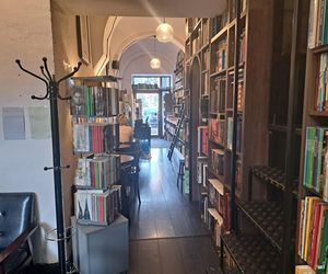 Księgarnio-kawiarnia De Revolutionibus Books w Krakowie