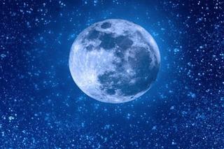 Pełnia Księżyca w grudniu 2023. Kiedy na niebie zaświeci Zimny Księżyc?