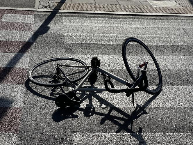 Makabra na Ursynowie. Kompletnie pijany kierowca staranował rowerzystę. Wydmuchał 4 promile!