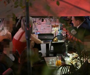 Joanna Krupa w objęciach Dominika Tarczyńskiego.