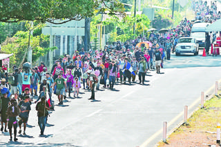 Mandaty i konfiskaty za zwożenie azylantów do NYC
