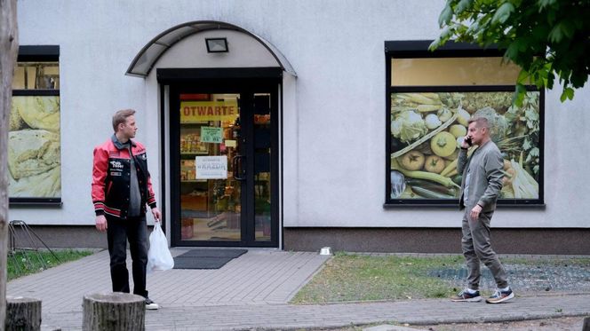 M jak miłość odc. 1878. Paweł (Rafał Mroczek), Dominik Walat (Bartosz Surówka)