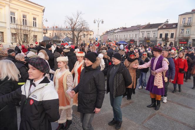 33. Finał WOŚP w Kielcach. Polonez w Rynku