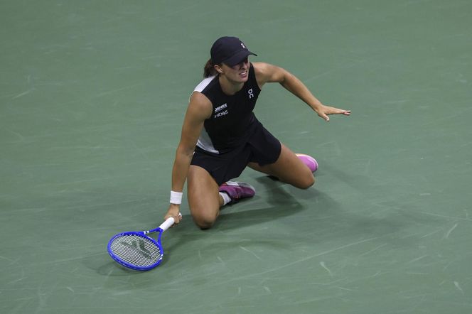 Iga Świątek w 1/8 finału US Open. Trudny mecz i awans Polki po zaciętej walce z Kalinską