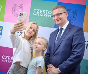 Chciały zrobić coś dobrego. Sprzedawały biżuterię, aby wesprzeć schronisko