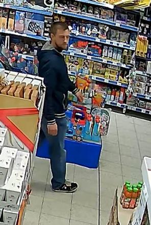 Poznań. Ukradł dziewięć zestawów klocków Lego! Policja szuka złodzieja!