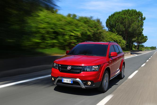 Fiat Freemont Cross rodzinny crossover na bezdroża