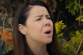 Melis dostanie szału i postanowi pozbyć się Zeynep i jej matki.