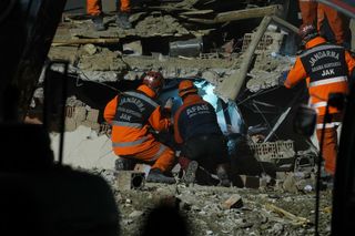 Turcja. Zawalił się budynek mieszkalny, zginęła co najmniej jedna osoba