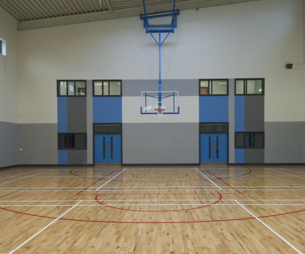 Który materiał na posadzkę sportową sprawdzi się najlepiej?